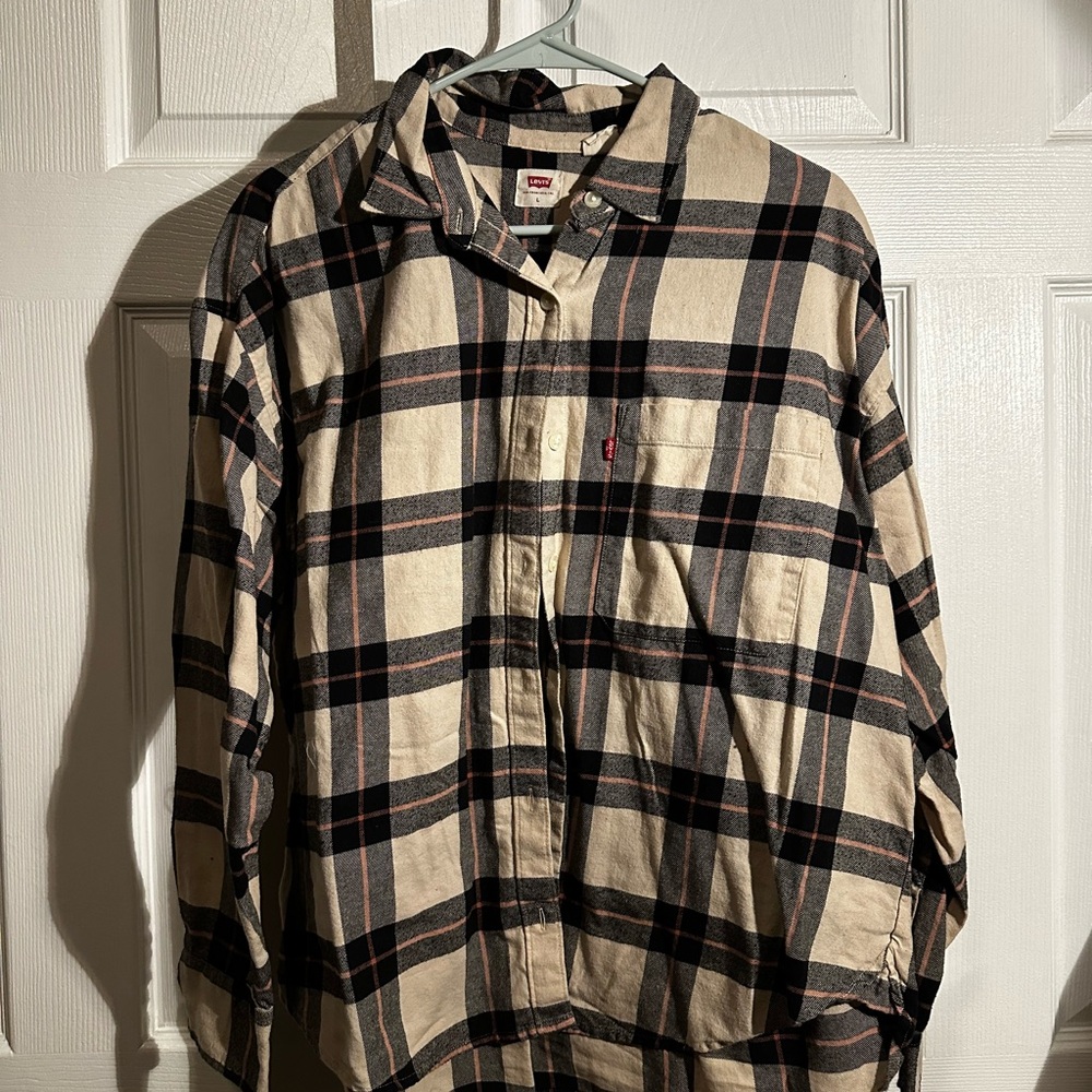 Levi's Plaid Button-Up Shirt
